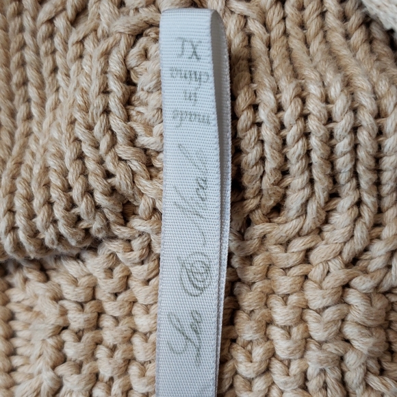 LEO AND NICOLE SWEATER - Picture 5 of 9